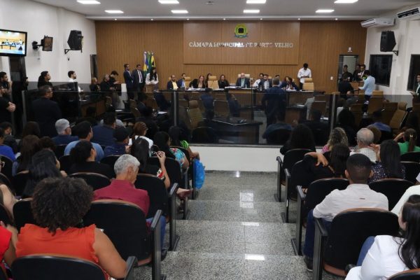 Entidades cobram Câmara sobre denúncias de agressão contra jornalista em Porto Velho Entidades cobram Câmara sobre denúncias de agressão contra jornalista em Porto Velho