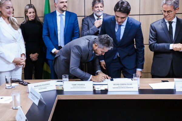 Investimento milionário: Marcos Rogério coloca novo terminal de Ji-Paraná na rota da entrega