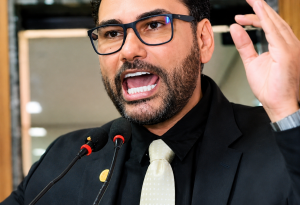 www.deixaeutefalar.com.br Vereador Marcos Combate registra ocorrência após discussão na Câmara de Porto Velho
