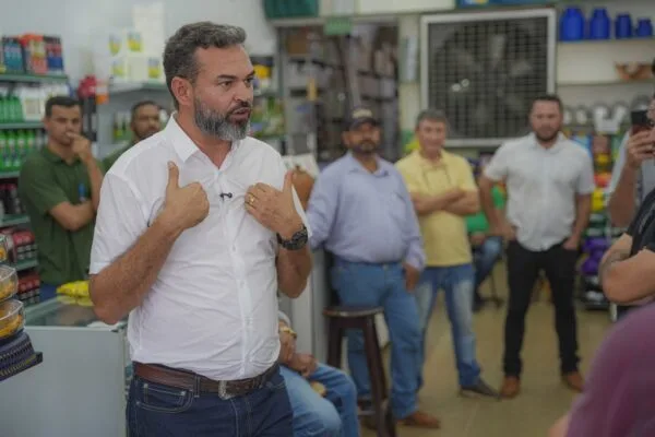 “O povo quer alguém verdadeiro”: Bruno Bolsonaro Scheid defende política sem personagens e voltada para quem mais sofre “O povo quer alguém verdadeiro”: Bruno Bolsonaro Scheid defende política sem personagens e voltada para quem mais sofre