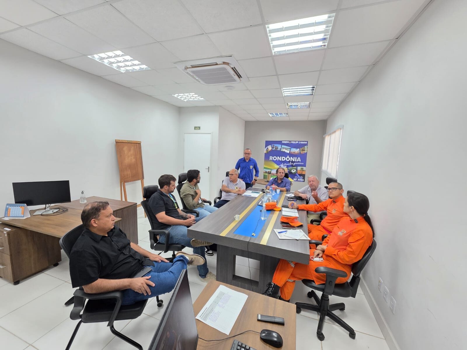 www.deixaeutefalar.com.br Crea-RO reúne entidades para discutir segurança na recarga de veículos elétricos e prevenir acidentes em Rondônia