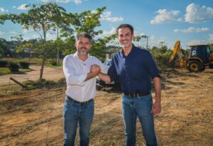 www.deixaeutefalar.com.br Ao lado de Léo Moraes, Marcos Rogério destaca educação como prioridade: “O povo merece investimentos que ajudem a construir um futuro melhor”