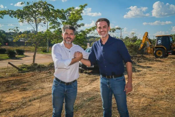 Ao lado de Léo Moraes, Marcos Rogério destaca educação como prioridade: “O povo merece investimentos que ajudem a construir um futuro melhor”