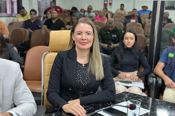 Sofia Andrade propõe distribuição gratuita de próteses dentárias para moradores de baixa renda em Porto Velho Sofia Andrade propõe distribuição gratuita de próteses dentárias para moradores de baixa renda em Porto Velho