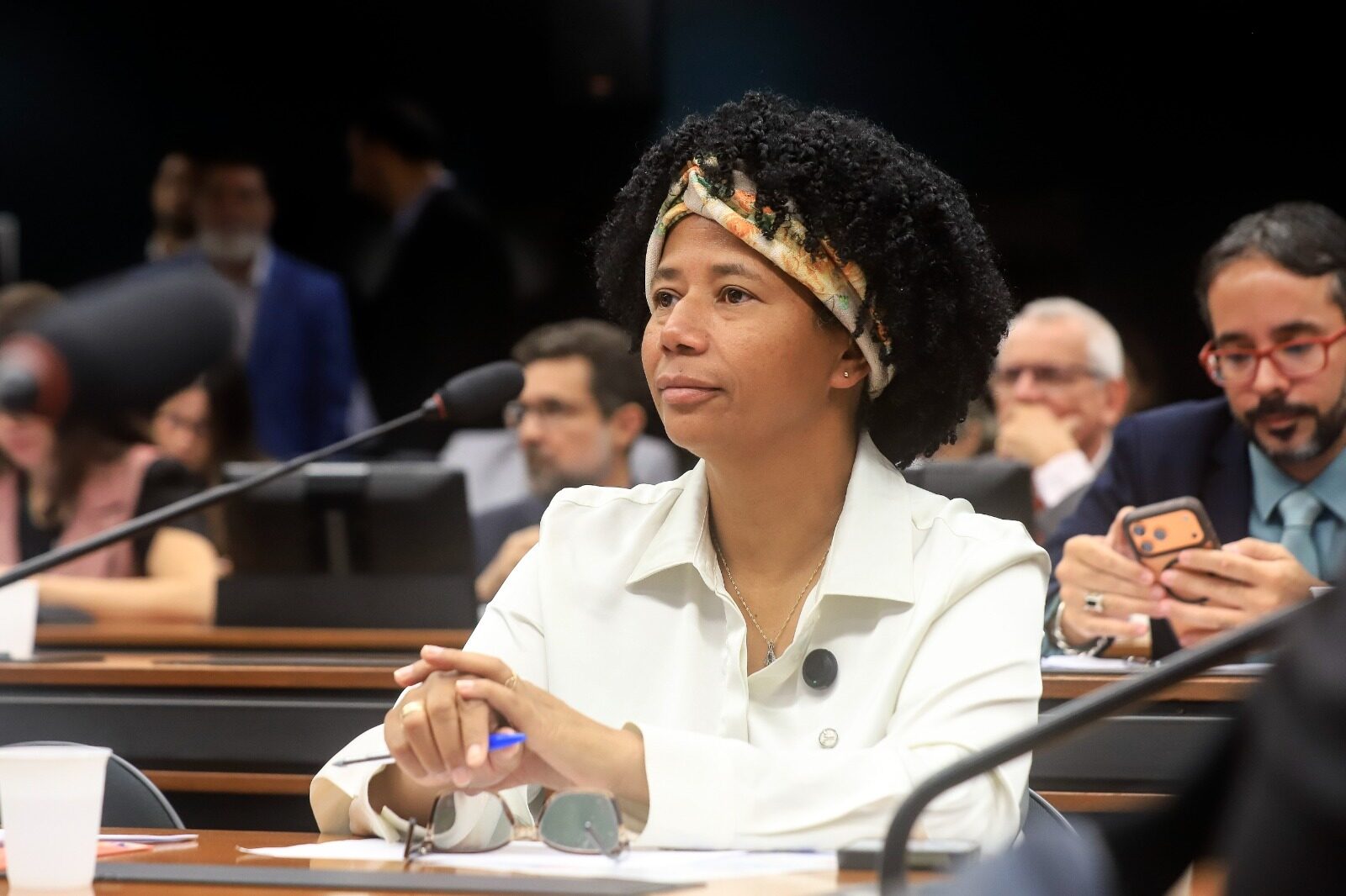 www.deixaeutefalar.com.br Sílvia Cristina comemora aprovação da aposentadoria especial de agentes comunitários de saúde e de endemias