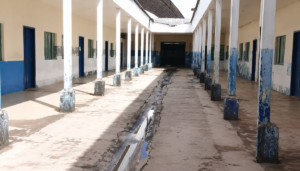 Prédio da Escola Wadih Darwich segue sem reforma e sem data para reabertura
