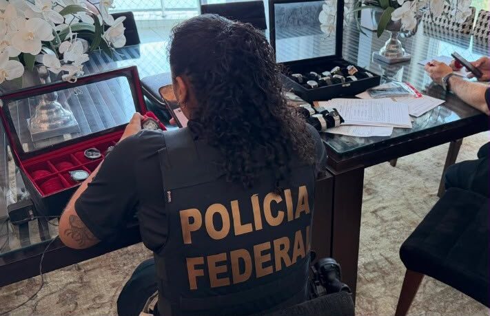 www.deixaeutefalar.com.br PF faz operação para apurar fraudes em licitações e desvio de recursos públicos