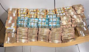 www.deixaeutefalar.com.br Polícia Federal apreende R$ 2 milhões em operação contra lavagem de dinheiro em Porto Velho