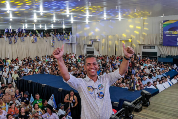 Luis Fernando criou isenção do IPVA que beneficia motoristas de aplicativo em Rondônia. Luis Fernando criou isenção do IPVA que beneficia motoristas de aplicativo em Rondônia.