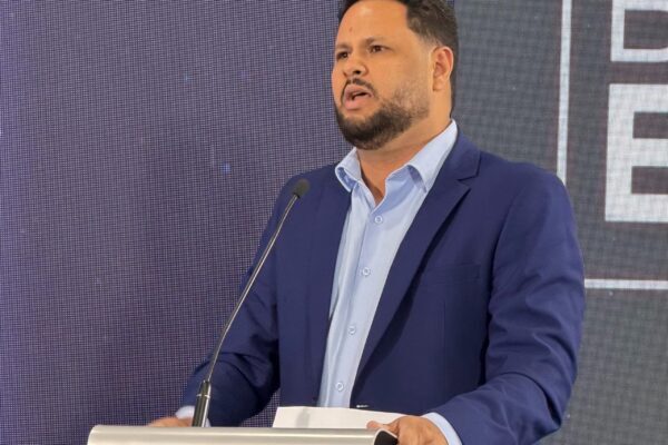 Debate ao Governo de Rondônia tem acusações, troca de críticas e promessas