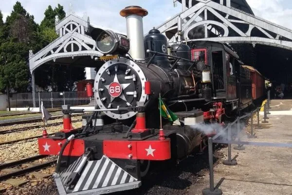 Ferrovia histórica Oeste de Minas passa a associação de preservação