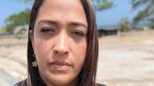 Professora chora 200 alunos mortos em terremoto na Venezuela