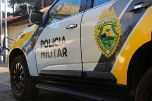 www.deixaeutefalar.com.br Homem ataca irmão e cunhado com facão após velório no Paraná