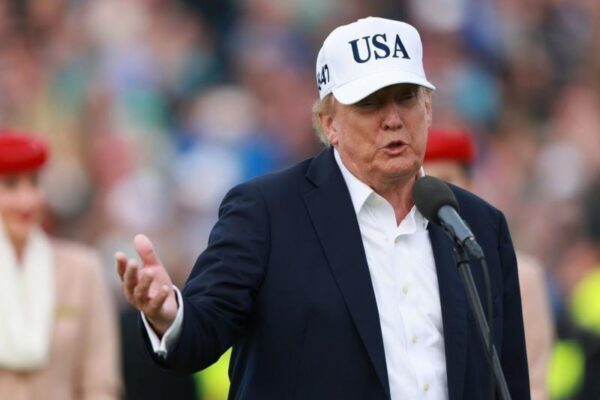 Congressistas dos EUA acusam Trump de interferir nas eleições do Brasil