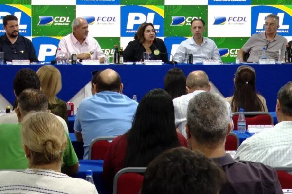 Maria do Carmo apresenta propostas ao comércio de Manaus