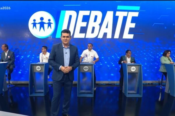 Candidatos ao governo do AM debatem saúde e Zona Franca