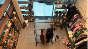 www.deixaeutefalar.com.br Bazar beneficente em Curitiba apoia reurbanização de comunidade
