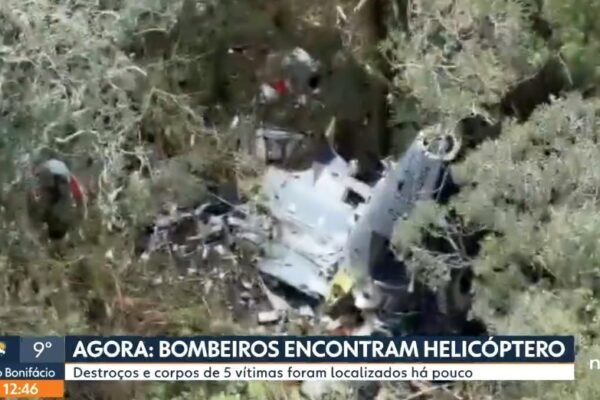 Cantor Rick e mais 4 morrem em queda de helicóptero em SC