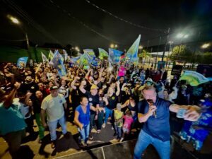 www.deixaeutefalar.com.br RETA FINAL: Ribeiro do Sinpol reúne mais de 1,5 mil pessoas em mega reunião na zona Leste