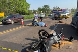 Motociclista morre em acidente com duas motos e caminhonete na BR-163