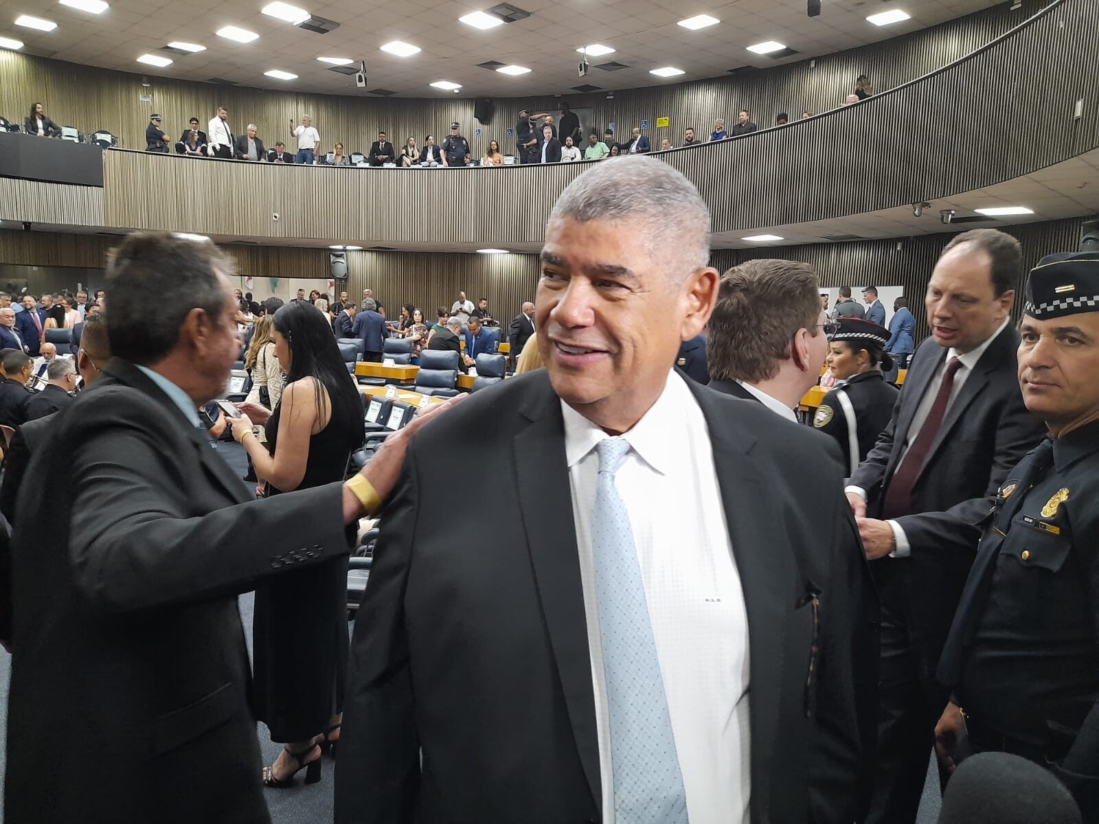 www.deixaeutefalar.com.br Milton Leite nega fuga, diz estar em viagem e promete se apresentar à polícia…