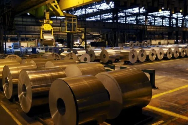 Faturamento da indústria de transformação recua 3,5% em agosto