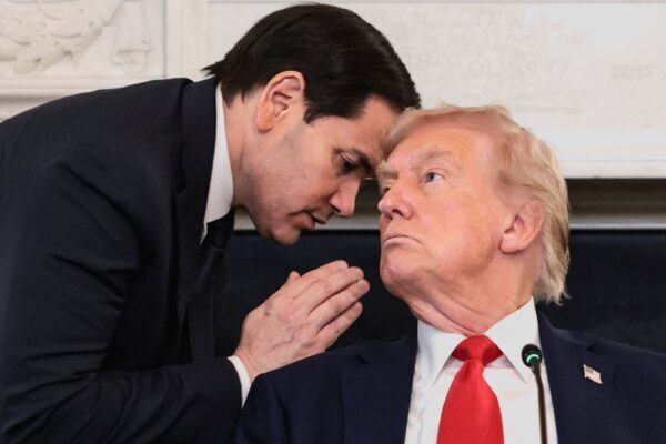 Deputados dos EUA acusam Trump de interferir nas eleições do Brasil Deputados dos EUA acusam Trump de interferir nas eleições do Brasil