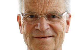 Jeffrey Archer, romancista britânico best-seller, morre aos 86 anos
