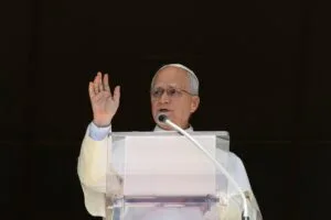 Vaticano diz que Leão 14 se recupera bem após cirurgia no pulmão