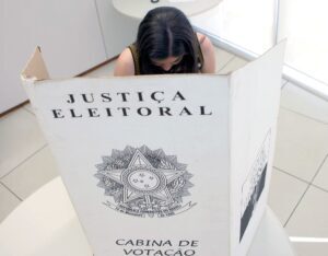 RJ terá 12,8 milhões de eleitores em 2026; mulheres são maioria