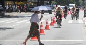 Brasil tem previsão de chuva e calor de até 40°C nesta terça