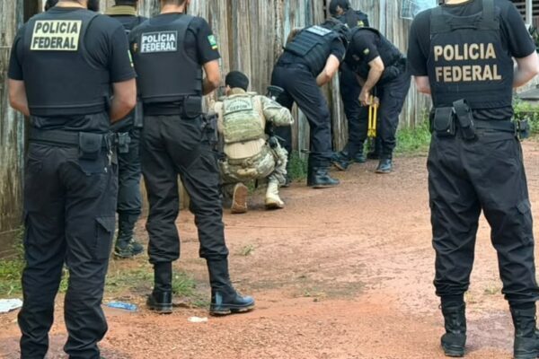PF reprime tráfico internacional de drogas e armas de fogo em Rondônia