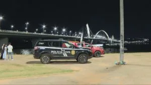Jovem morre afogado no Lago Paranoá após buscas na ponte JK Jovem morre afogado no Lago Paranoá após buscas na ponte JK