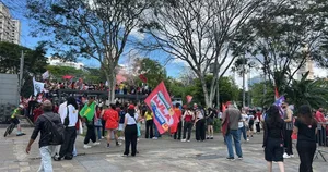 Aliados de Lula promovem atos de apoio neste domingo