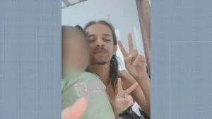 Mototaxista é encontrado morto em Duque de Caxias com marcas de tiros Mototaxista é encontrado morto em Duque de Caxias com marcas de tiros