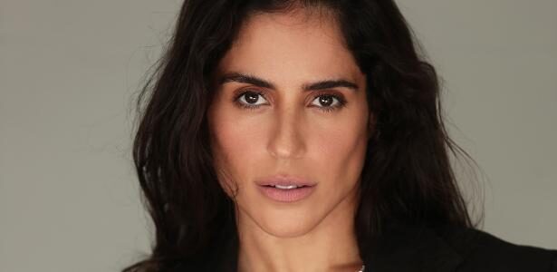 www.deixaeutefalar.com.br Camilla Camargo interpreta Gloria Estefan em nova produção