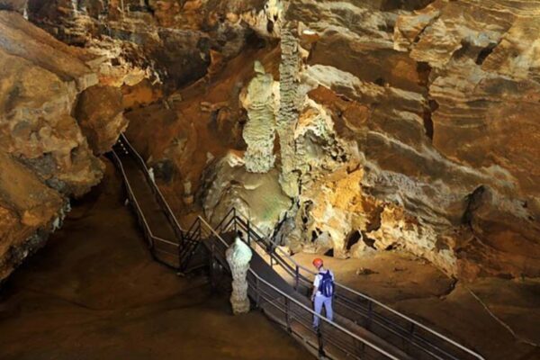 Gruta em MG revela aquecimento 2,5x mais rápido na América do Sul Gruta em MG revela aquecimento 2,5x mais rápido na América do Sul