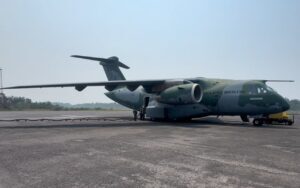 FAB usa KC-390 no combate a incêndios no Amazonas