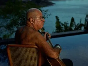 Cézar Mendes lança álbum 'Itapuano' com grandes nomes da MPB Cézar Mendes lança álbum 'Itapuano' com grandes nomes da MPB