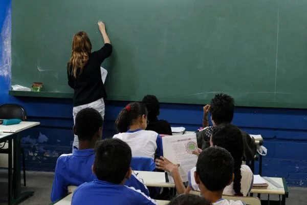 Teresina terá feriado de quatro dias na semana do Dia do Professor Teresina terá feriado de quatro dias na semana do Dia do Professor