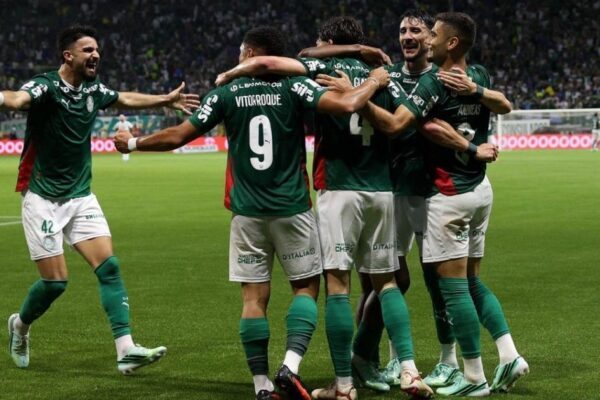 Abel Ferreira diz que Palmeiras está pronto para brigar por títulos
