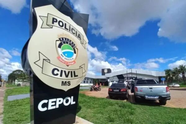 Jovem é morto com 12 tiros em borracharia de Campo Grande Jovem é morto com 12 tiros em borracharia de Campo Grande