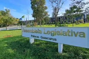 Alems adia sessão ordinária por causa do calendário eleitoral
