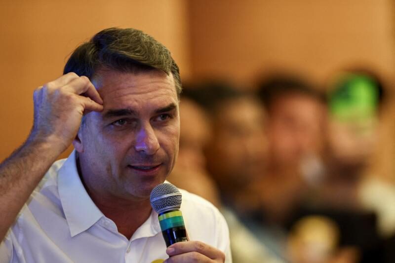 www.deixaeutefalar.com.br TSE manda Flávio Bolsonaro apagar vídeo enganoso sobre ato pró-Lula