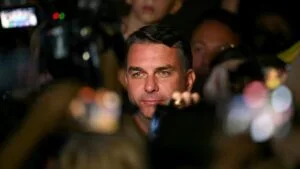 Mumbai é a única cidade no exterior onde Flávio Bolsonaro ficou fora do top 2