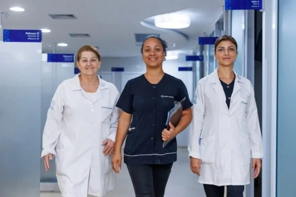 Hospital Erasto Gaertner tem equipe multiprofissional no cuidado oncológico Hospital Erasto Gaertner tem equipe multiprofissional no cuidado oncológico