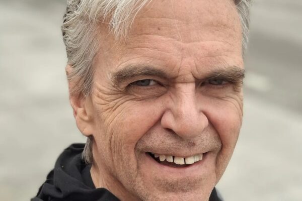 Ator CW Morgan morre aos 72 anos em Los Angeles
