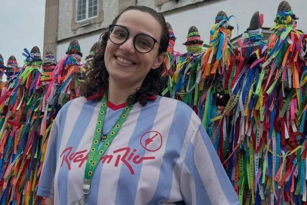 Influenciadora Fernanda Fialho morre aos 29 anos no Rio
