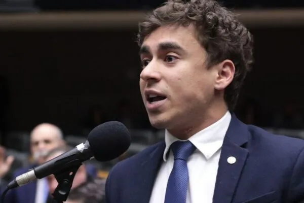 TSE manda Nikolas Ferreira apagar vídeo de crianças contra Lula TSE manda Nikolas Ferreira apagar vídeo de crianças contra Lula