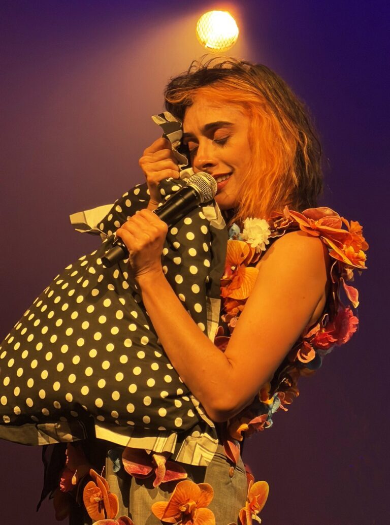 Juliana Linhares grava show no Circo Voador em janeiro